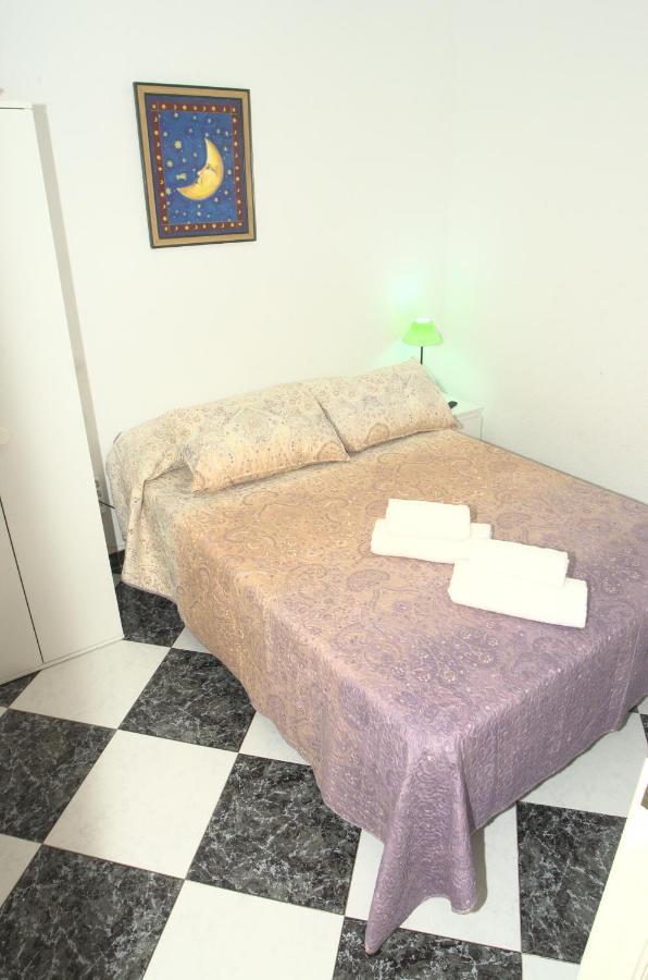 Habitacion En El Corazon Del Centro De Málaga Dış mekan fotoğraf