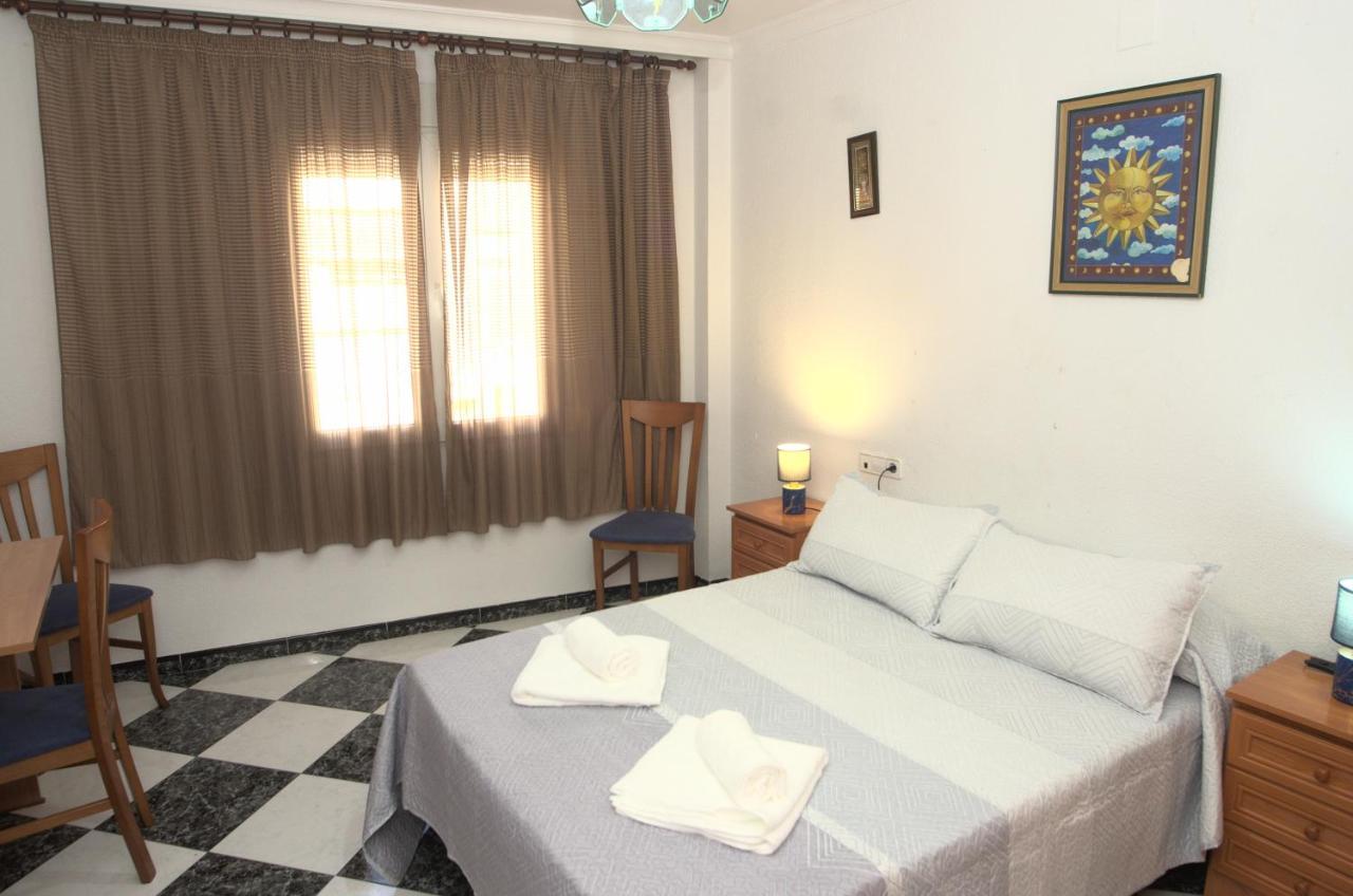 Habitacion En El Corazon Del Centro De Málaga Dış mekan fotoğraf